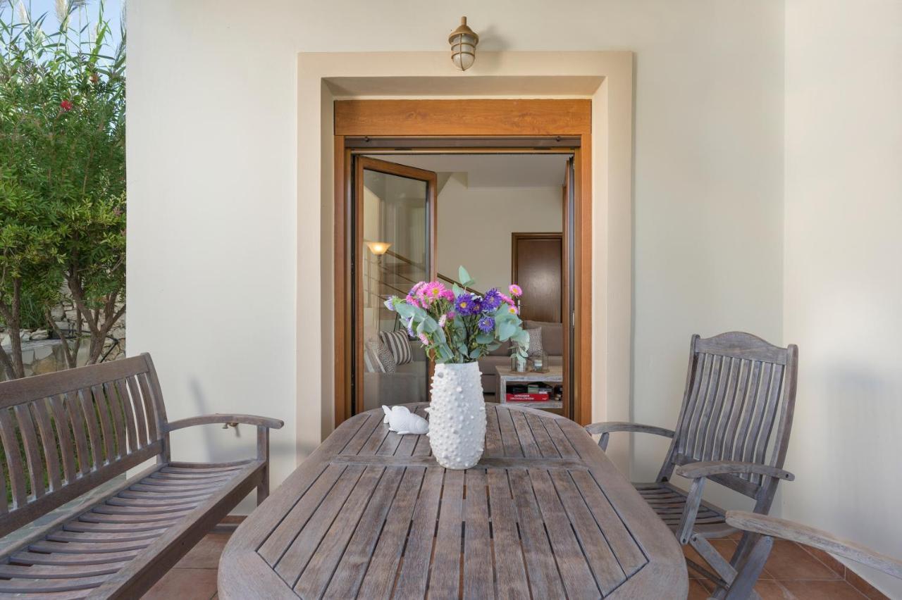 Bluefairy Villas Kavallos  ภายนอก รูปภาพ